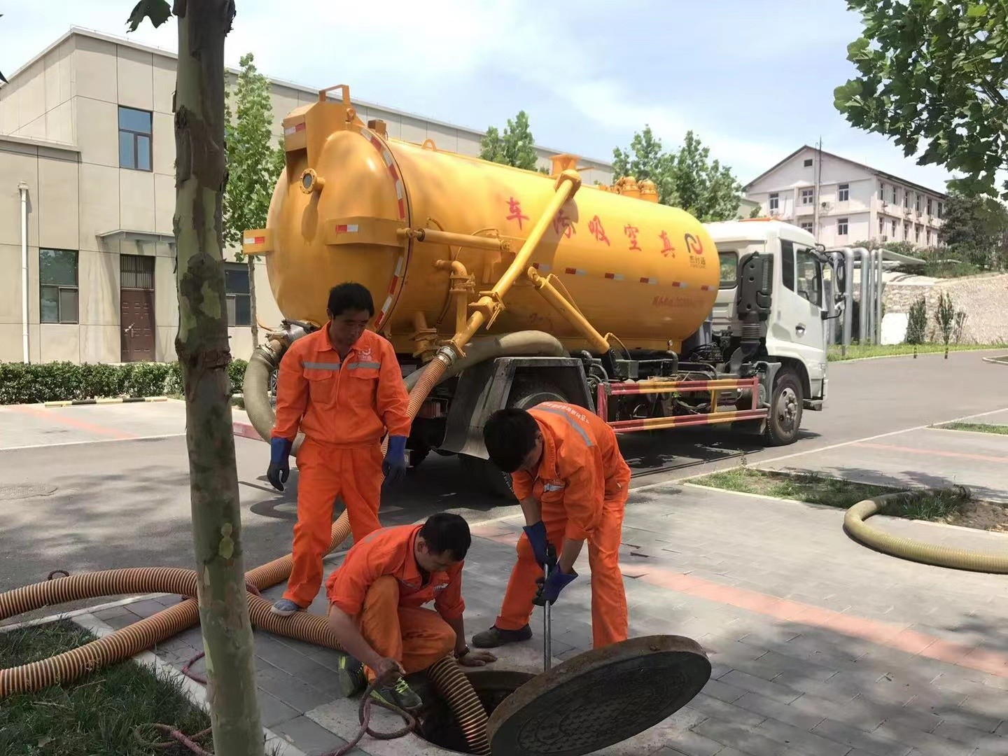 余姚化粪池清理与5-8吨吸粪车施工效率分析